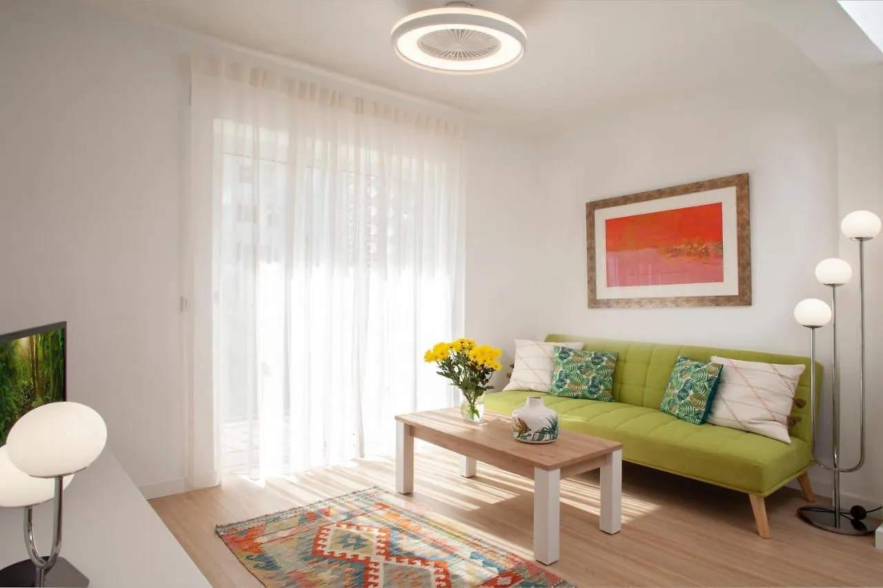 Lovely Beachfront Apartment In Calahonda Sitio de Calahonda