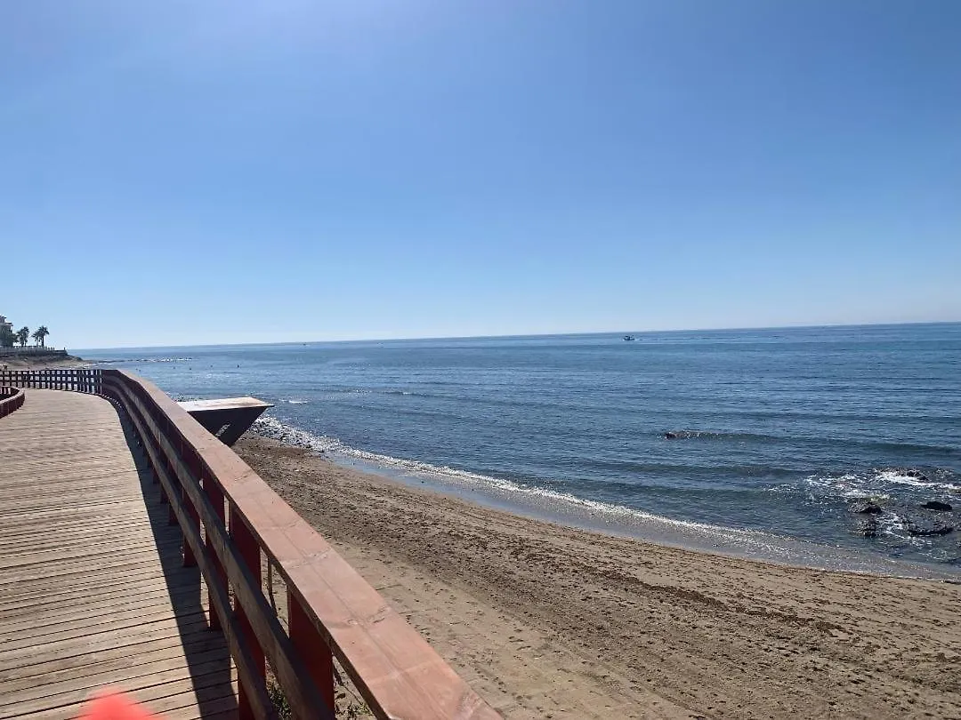 Lovely Beachfront Apartment In Calahonda Sitio de Calahonda Spanien